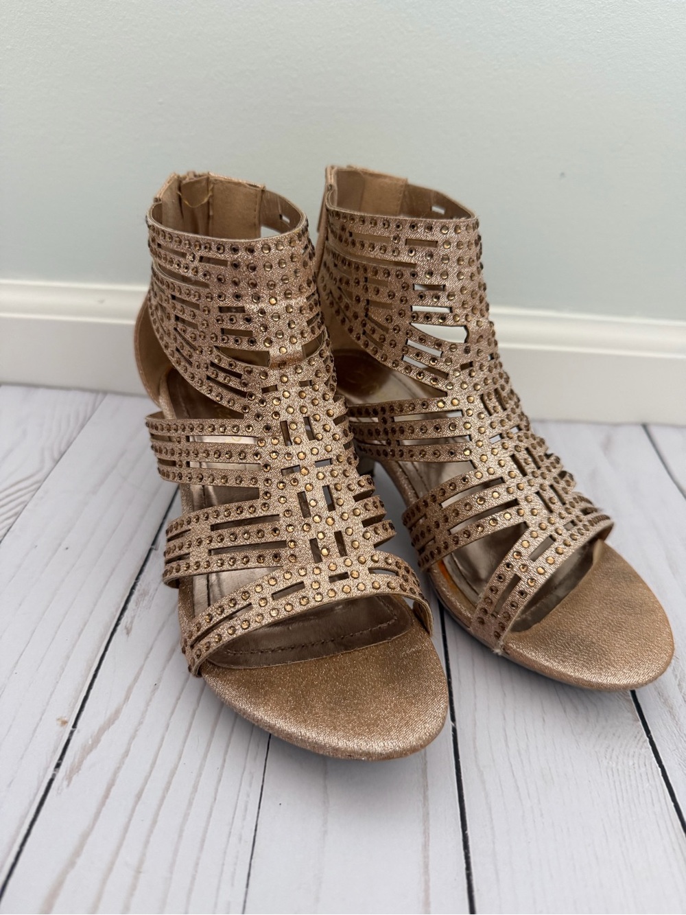 Dream Pairs Rose Gold Strappy Studded Girls' Dress Sandals